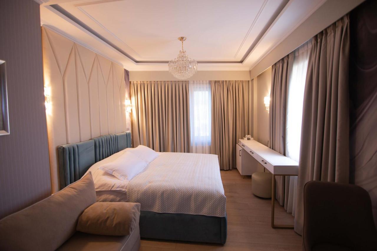Sky View Hotel Korce Exterior foto